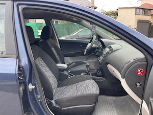 Kia Ceed 1.4 benzina 99.000 km - imagine 8
