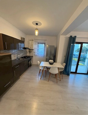 Proprietar   închiriez apartament nou, cu 3 camere și 2 băi - imagine 4