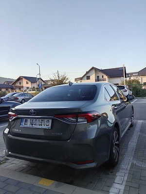 Vând Toyota Corolla 1.8 Hybrid Exclusive 