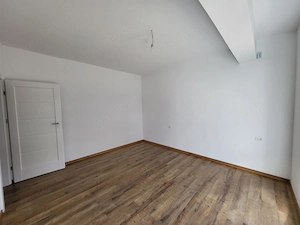 Comision 0%. Zona Braytim - langa Biserica. Etaj intermediar. Spatios. Decomandat - imagine 6