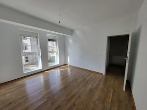 Comision 0%. Zona Braytim - langa Biserica. Etaj intermediar. Spatios. Decomandat - imagine 4