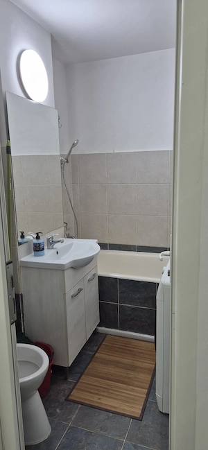 Inchiriez garsoniera bdul Basarabia adiacent Stationul National - imagine 4