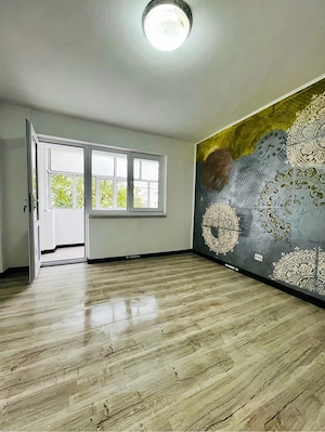 Apartament 57 mp Decomandat,Confort 1 situat in Tecuci pe Str. 7 Noiembrie - imagine 2