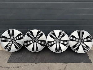Vand set complet de 4 jante Mercedes Benz originale R18