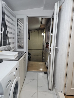 Inchiriez cameră mobilată, cu intrare separată la casa