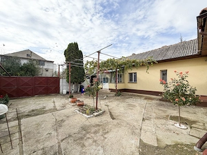 Casă de închiriat cu grădină și curte privată, pe Strada Gării, Hărman - imagine 17