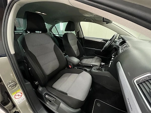 Volkswagen Jetta - imagine 10