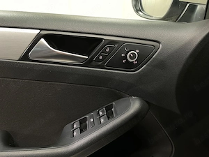 Volkswagen Jetta - imagine 18