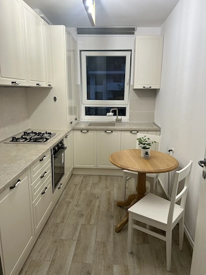 Închiriez apartament 2 camere 