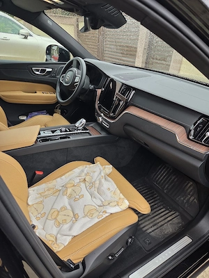 vand Volvo xc 60 - imagine 2