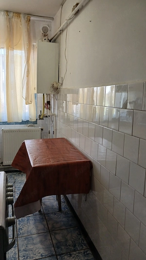 Pe Al.Filaturii,zona Semiluna,scoala nr.18, apartament cu 2 camere, mobilat si utilat, etaj3. - imagine 9