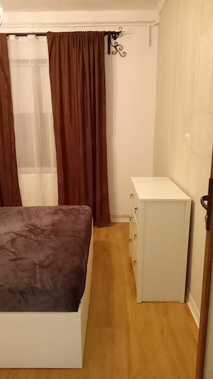 Inchiriez apartament 2 camere ,Gavana 2, etaj4  4, centrala proprie,mobilat - imagine 6