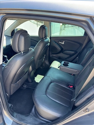    Vând Hyundai ix35 2.0 CRDi 4x4   184 CP, an 2015, euro 5 - imagine 5