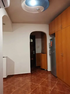 Apartament 2 camere decomandat zona Bucovina amenajat centrala proprie - imagine 2