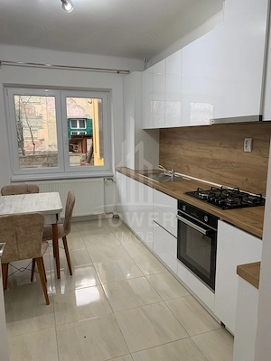 Casa duplex de închiriat, renovată | Zona Parcul Sub Arini - imagine 2