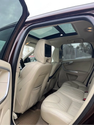 Volov xc60 2.4 D   215 cp 4x4 - imagine 7