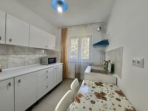 Apartament 3 camere, 2 bai, mobilat/utilat, etaj 3, zona Sagului  - imagine 10