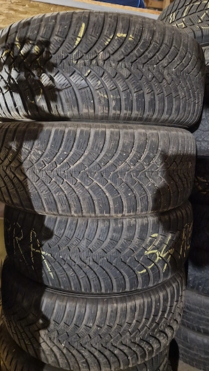 Anvelope 235 60 16 Falken Eurowinter