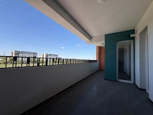 Apartament 2 camere, decomandat, etaj 1, terasa 20mp in Giroc  - imagine 9
