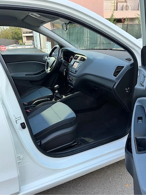 Hyundai I20 2019 cu doar 120.000KM! Achizitionata din Reprezentanta - imagine 6