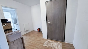 Vând apartament decomandat, recent renovat, situat la căsuțe! - imagine 3