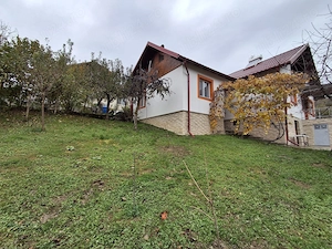 Casa 5 camere, bucatarie, baie, beci, util 112 mp, garaj, teren intravilan 1200 mp cu pomi fructifer - imagine 5