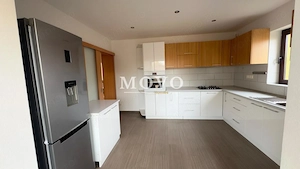 Casa individuala cu garaj, teren 706mp, terasa la etaj 50mp, in Dumbravita. - imagine 8