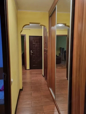 Apartament cu 3 camere și compartimentare decomandată – Popa Șapcă - imagine 6