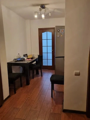 Apartament cu 3 camere și compartimentare decomandată – Popa Șapcă - imagine 3