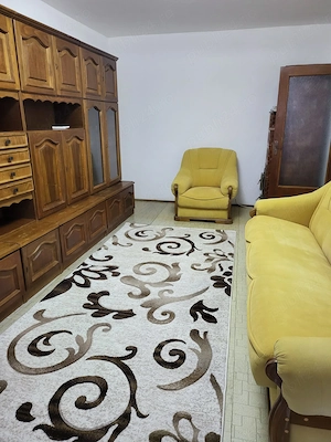 Proprietar ofer spre inchiriere pe termen lung apartament decomandat 2 camere zona Gara - imagine 3