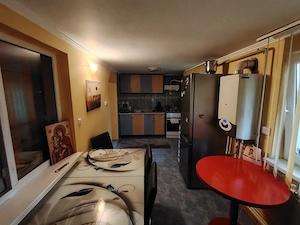 C5 - APARTAMENT 2 CAMERE  TRANSFORMAT IN 3,CENTRALA GAZ - imagine 7
