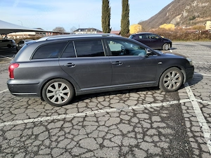 Toyota Avensis T25 Break 2.2 D-CAT 177 CP | Elveția | Cutie manuală 6 trepte | Stare impecabilă  - imagine 5