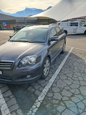 Toyota Avensis T25 Break 2.2 D-CAT 177 CP | Elveția | Cutie manuală 6 trepte | Stare impecabilă  - imagine 3