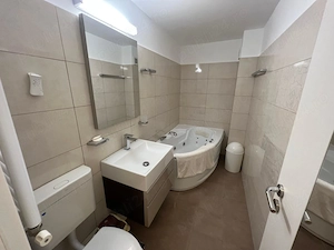 Apartament lux 4 camere metrou  - imagine 9