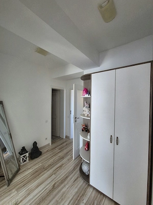 Proprietar - 3 Camere la cheie, Cartierul Verde Bragadiru, 2 Băi, 2 Balcoane- Complet Utilat Mobilat - imagine 6
