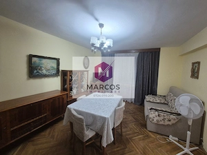Vand apartament 3 camere Centru - imagine 2