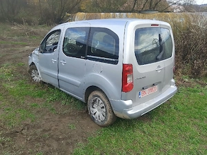 Citroen Berlingo Avariat  - imagine 5