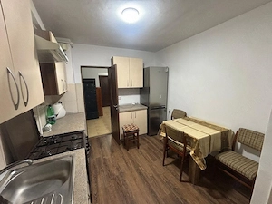 Inchiriez apartament cu 3 camere la 1 minut de Colina - imagine 5