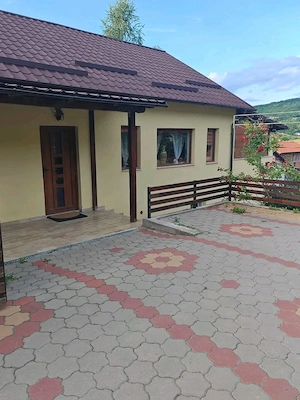 Casă de vânzare pe Dealul Budacului direct de la proprietar