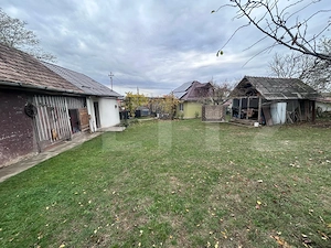 Doua unitati locative cu teren de 4300mp intravilan Jucu de Sus