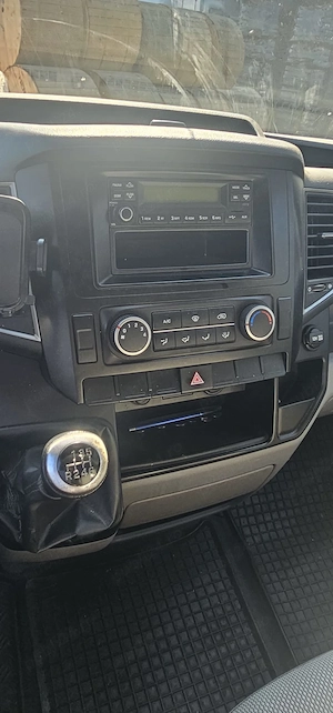 Hyundai H350 Prelată   Impecabil | Motor 2.5 Diesel | AC | 150.672 km Reali - imagine 8
