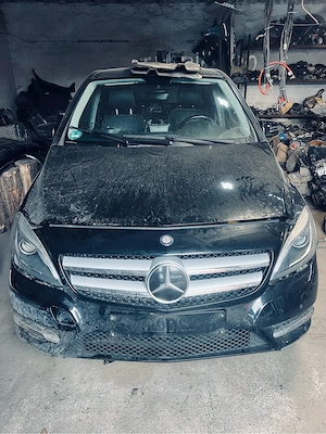 dezmebrez mercedes b class 1.8benzina w246 - imagine 5
