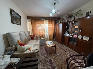 Apartament 2 camere decomandat, 49 mp + balcon, etaj 4/8, Zorilor