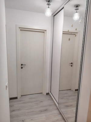 Închiriez apartament cu 2 camere - imagine 8