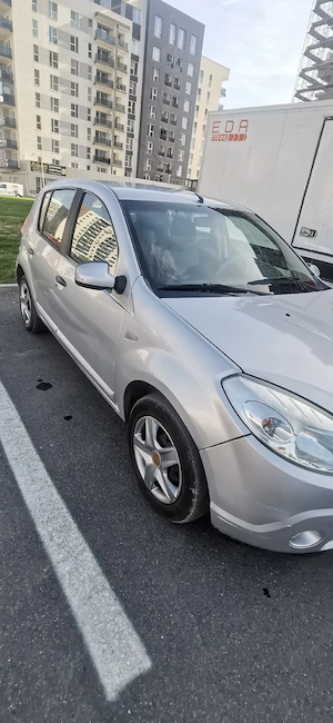 dacia Sandero 1.6 - imagine 4