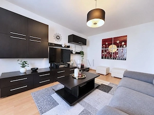 TORONTALULUI - 3 CAMERE  - ETAJ 1 - RENOVAT - 2 BAI - CENTRALA PROPRIE - BOXA CF - imagine 2