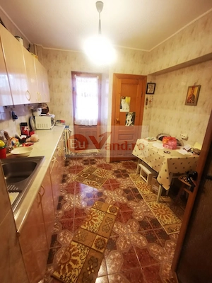 De vanzare apartament cu 3 camere Mazepa 1, BR-uri, etaj 4/10, 98.000 E - imagine 2