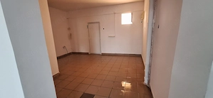 Închiriez spațiu comercial în centrul din Cristești   75 mp - imagine 3