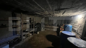 Gospodărie spațioasă de vânzare în Hațeg – 5 camere,teren de 1.600 mp, 3 corpuri - imagine 11