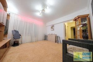 Km 4-5, de vanzare apartament 3 camere, gaze, mobilat - imagine 4